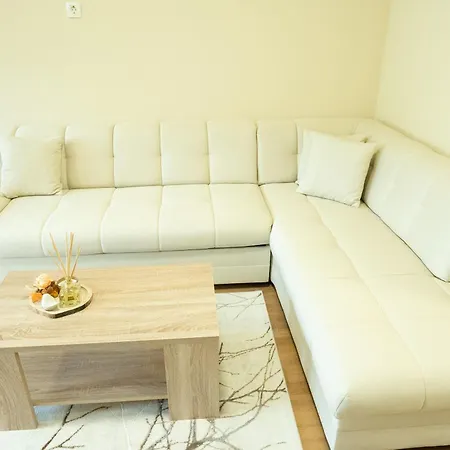 Apartma Alina Lägenhet *