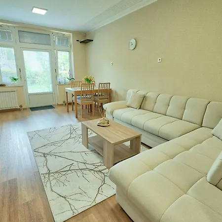 Apartma Alina Apartament Lucija